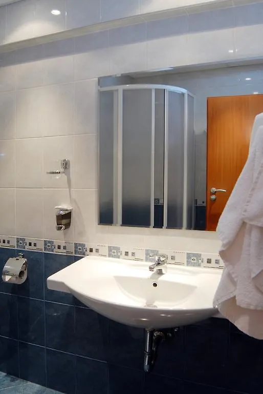 Hotel Luxor Burgas 3*,