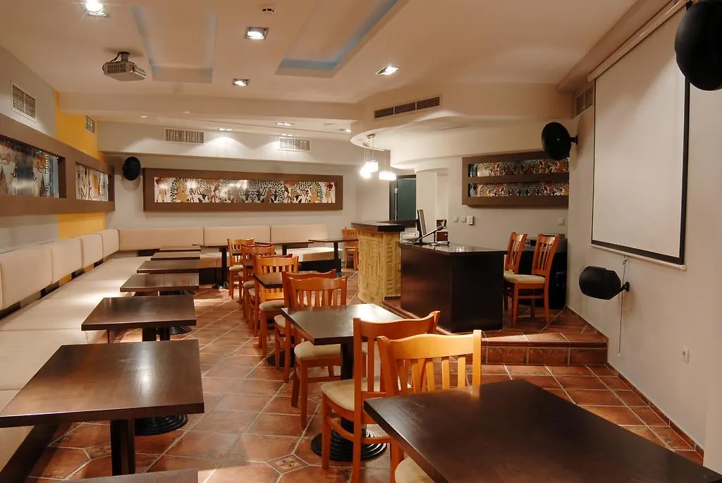 בורגאס Hotel Luxor