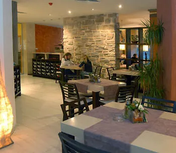 בורגאס Hotel Luxor 3*,